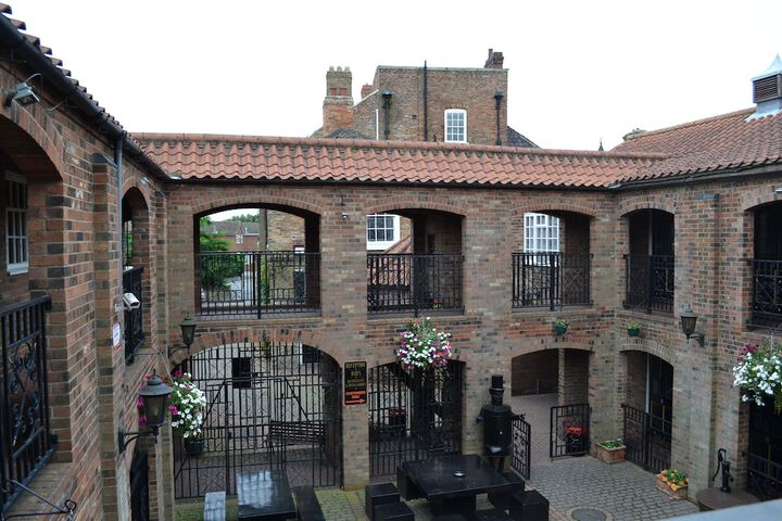 Exterior Photo