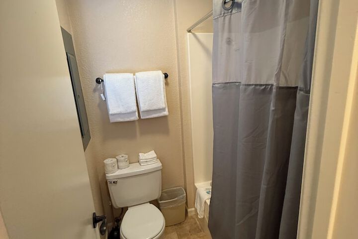 Room 68 of 79