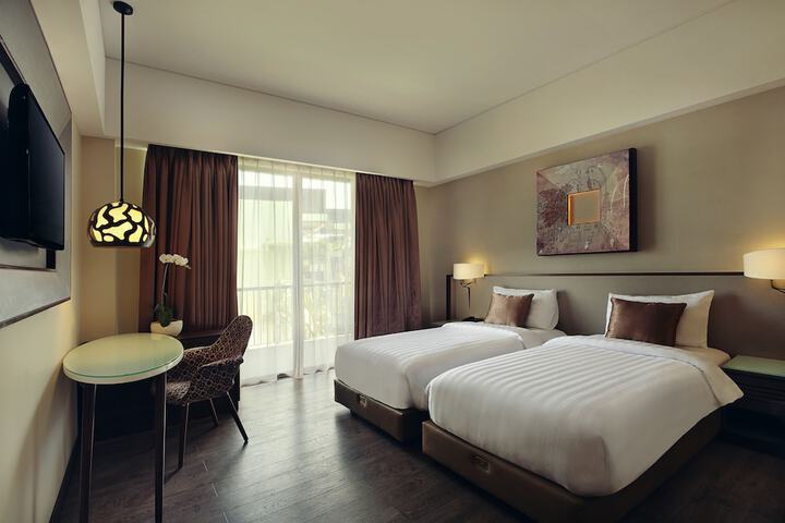 Room 3 of 111