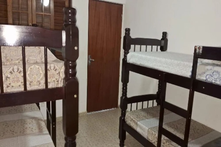Room 5 of 40