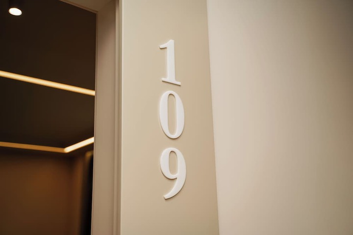 Room 109 of 177
