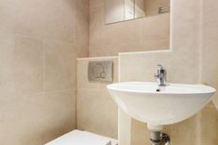 Room 3 of 21