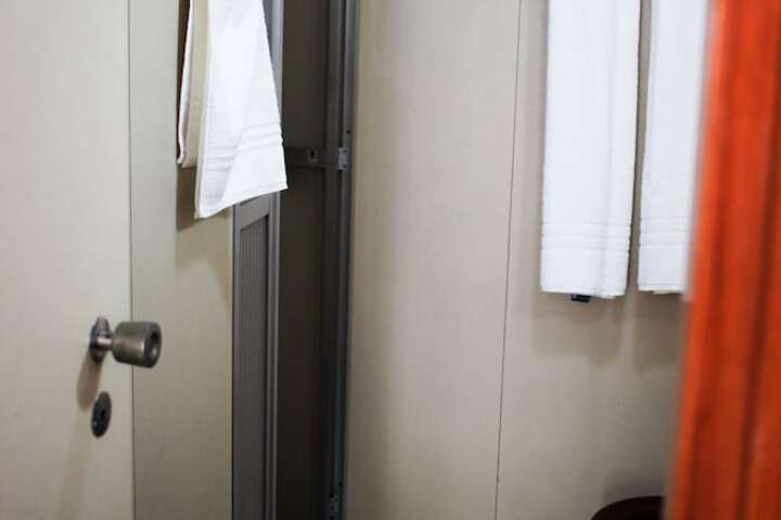 Room 16 of 22