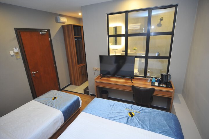 Room 28 of 58