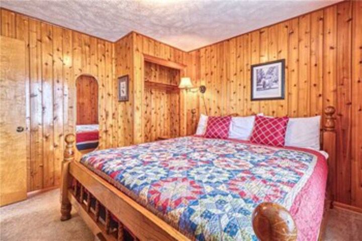 Room 54 of 62