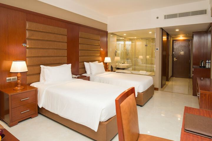 Room 28 of 89