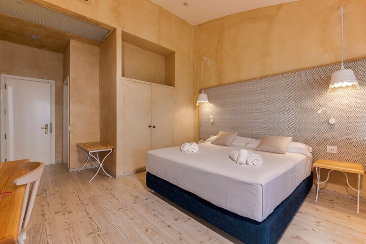 Room 15 of 135