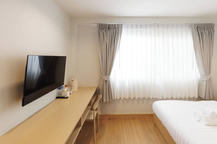 Room 42 of 53