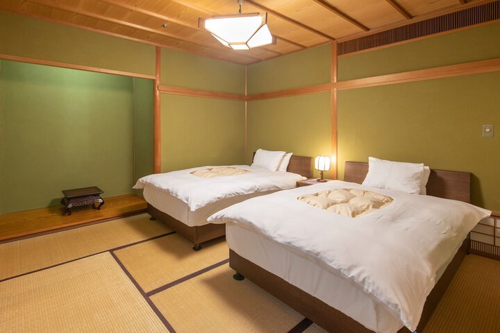 Room 26 of 143