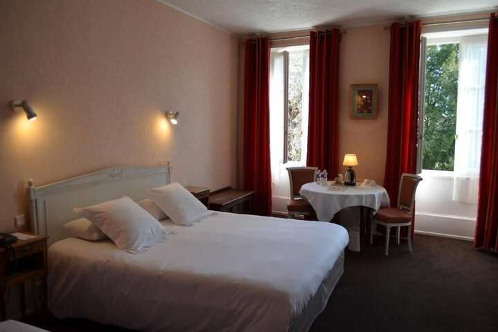 Room 10 of 22