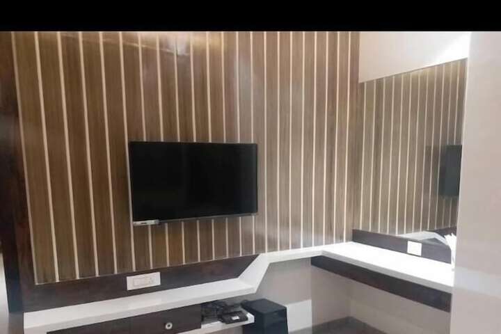 Room 10 of 36