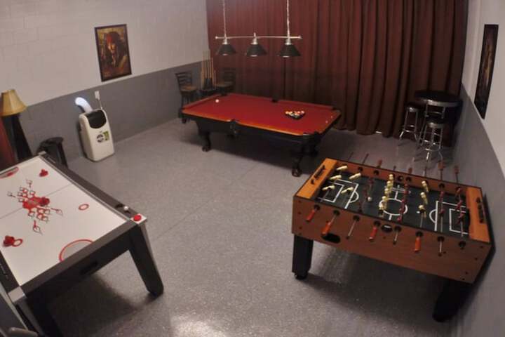 Room 51 of 68