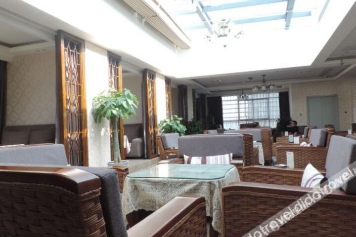 Luojiang Kaishenghao Hotel