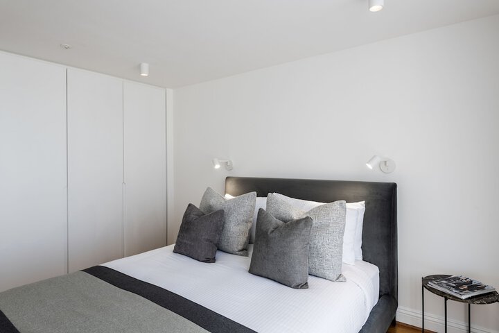 Room 20 of 107