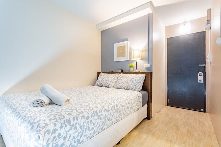 Room 8 of 43