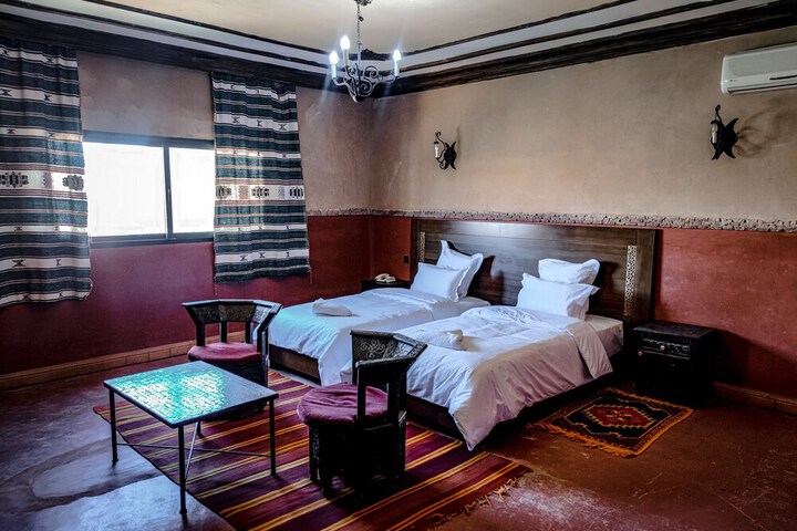 Room 28 of 98