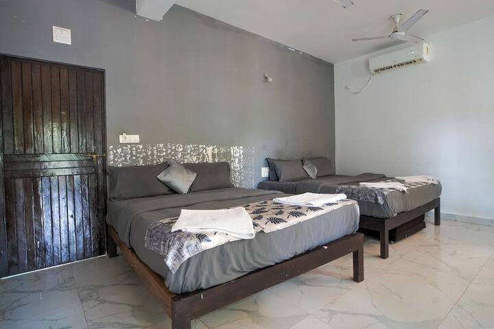 Room 3 of 46