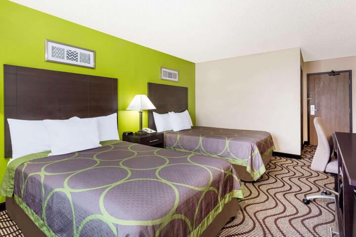 2 Double Beds (5 of 6)