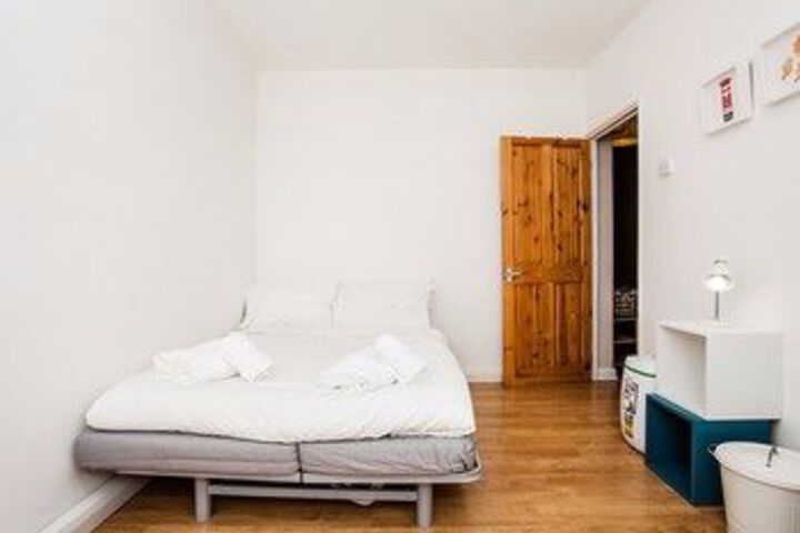 Room 12 of 23