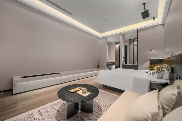Room 28 of 64