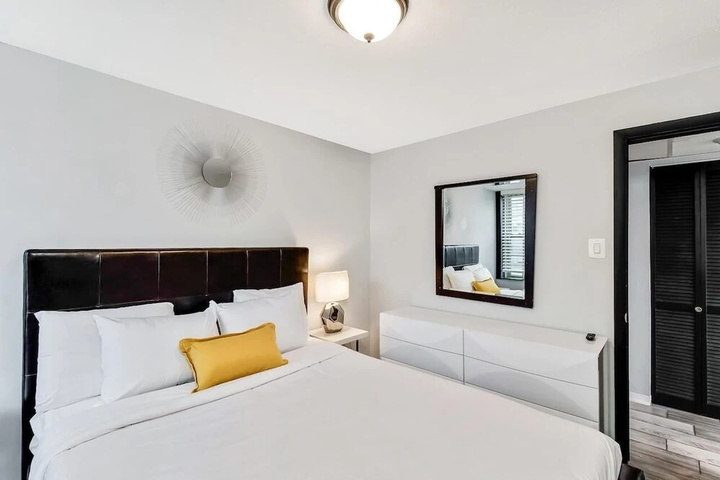 Room 3 of 10