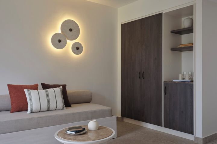 Room 28 of 128