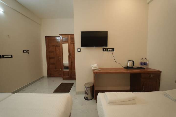 Room 2 of 13