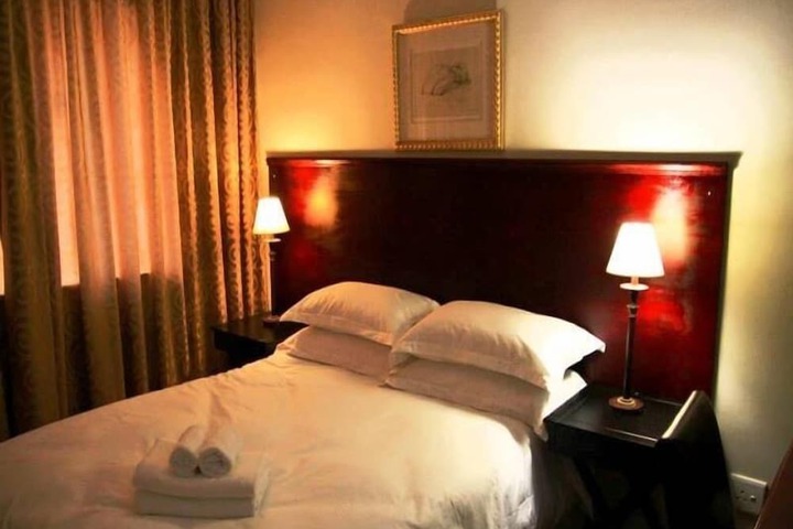 Room 9 of 43