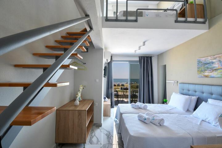 Room 32 of 52