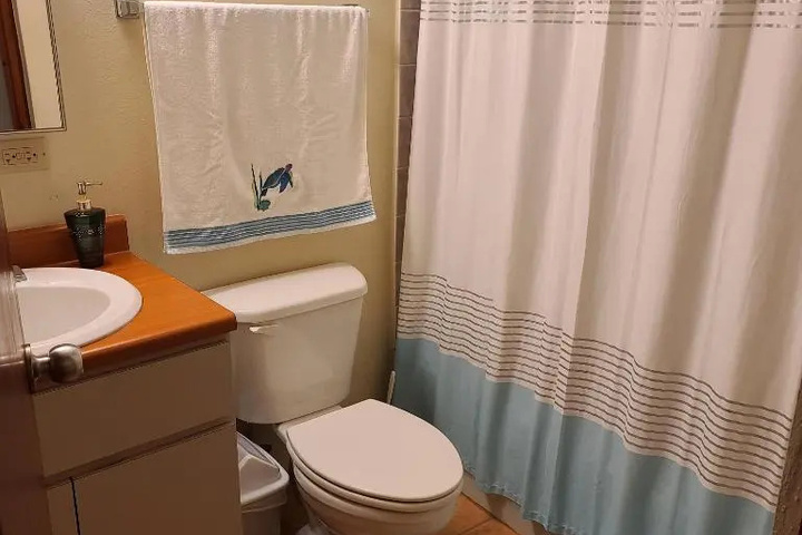 Room 8 of 13