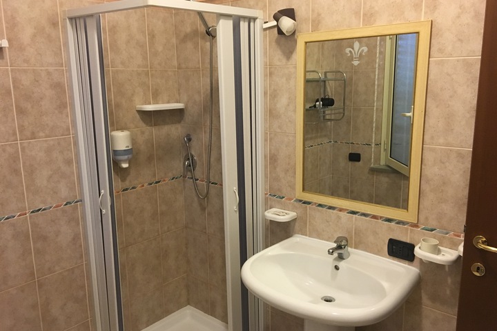 Room 12 of 17