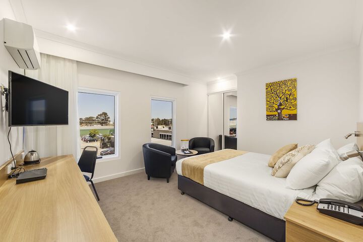 Room 9 of 39