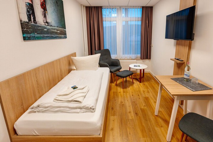 Room 21 of 48
