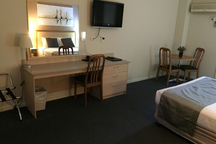 Room 10 of 45