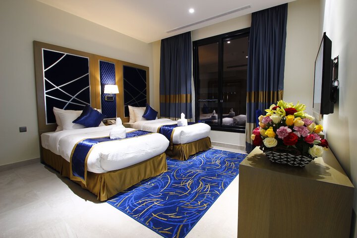 Room 8 of 37