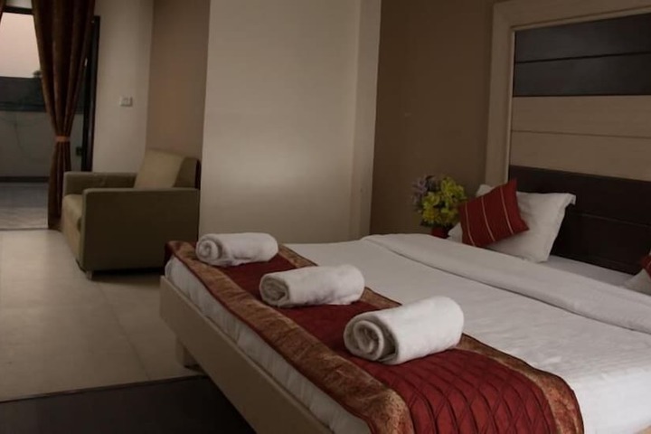 Room 2 of 22