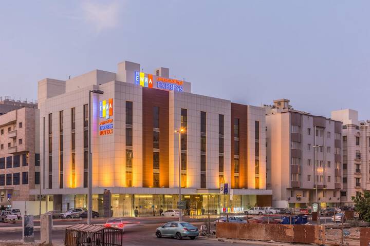 Hotel 122 of 124