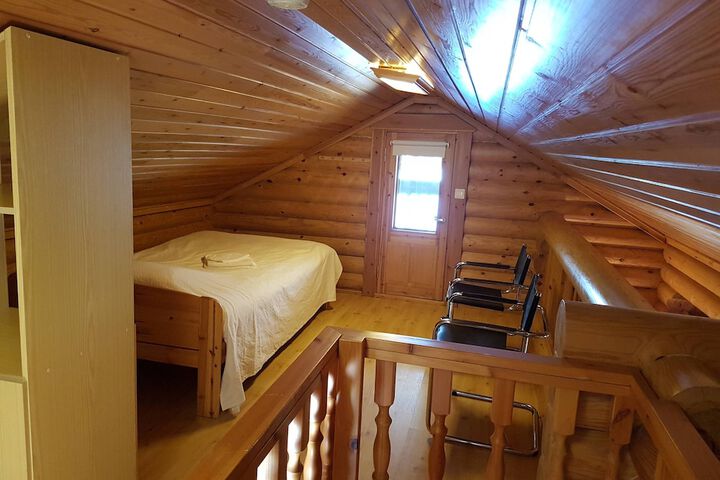 Room 6 of 42