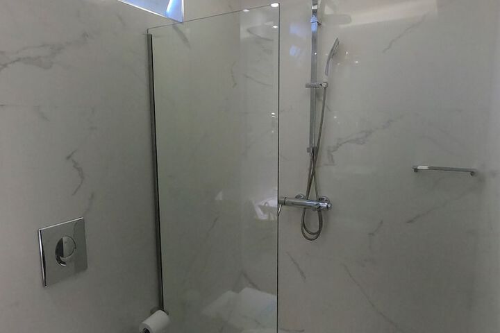 Room 14 of 20