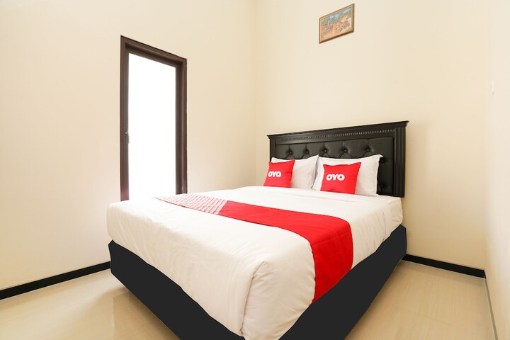 OYO Living 1743 Anie Residence