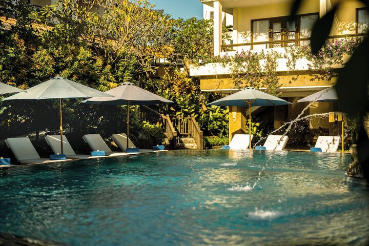 Pools & Facilities