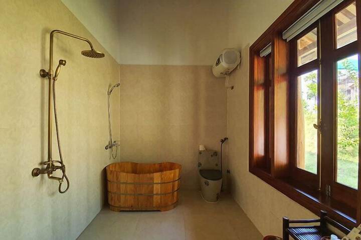 Room 7 of 14