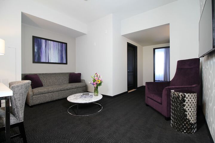 Room 42 of 79
