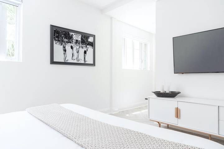Deluxe King Bed Balcony (4 of 70)
