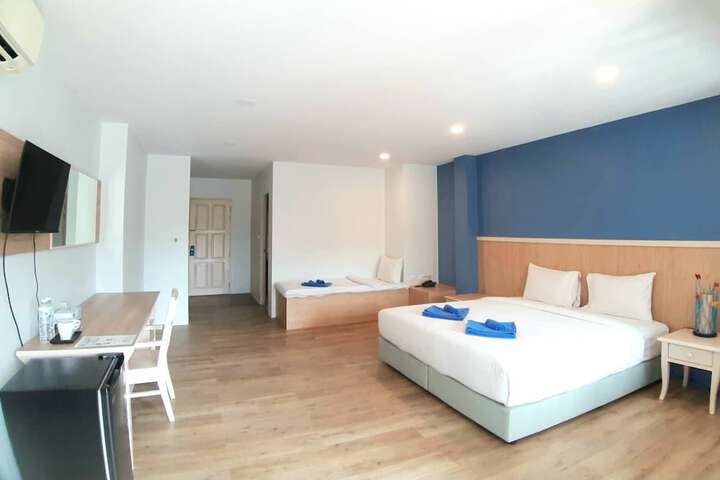 Room 6 of 40