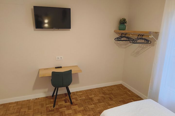 Room 8 of 22