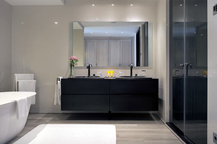 Clean Restrooms