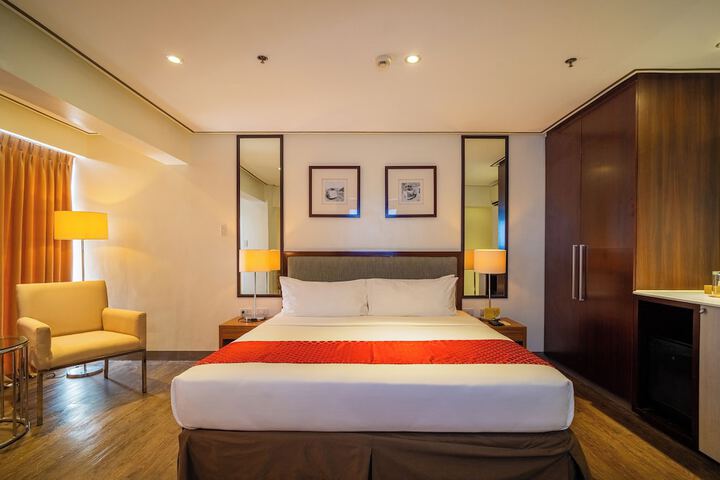 Room 27 of 74