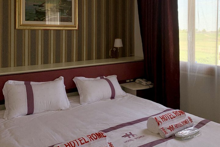 Room 19 of 28