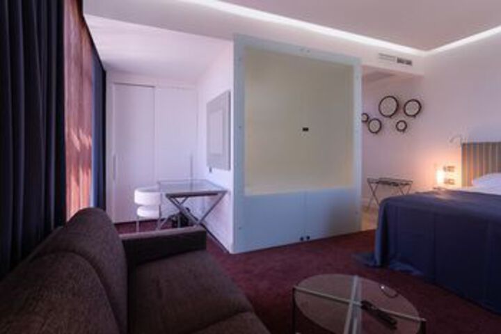 Room 71 of 112